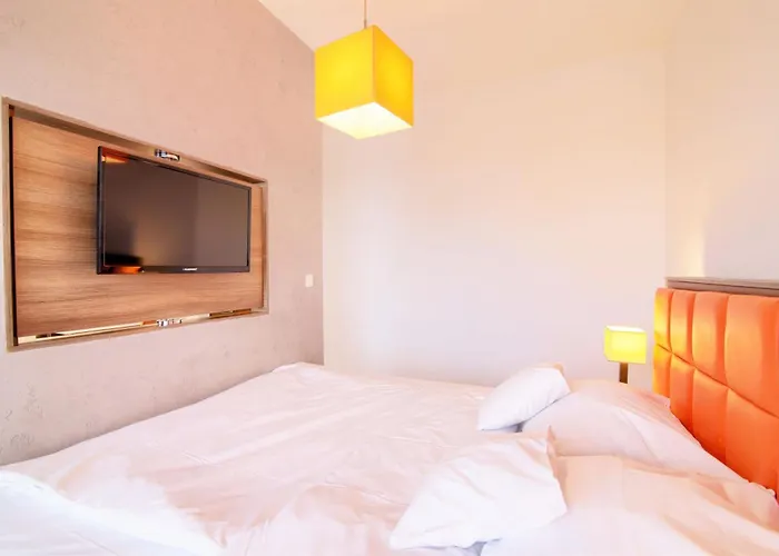 High Tower שצ'צ'ין